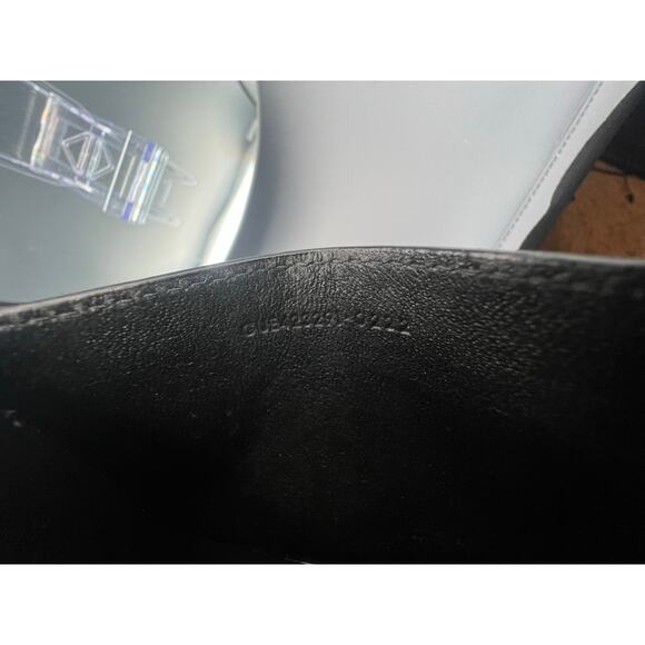 SAINT LAURENT Black Matelassé Grained Calfskin Leather w/Chevron Quilting $380 - Picture 8 of 8